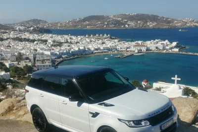 Conheça os moinhos de vento, little venice e praias de mykonos em carro privado com guia local. inclui transfer, wifi e todas as taxas. reserve já!