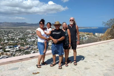 Chegue em los cabos com transfer privado do aeroporto ao hotel, com recepção, bebidas geladas e motorista local simpático. reserve seu transporte agora.