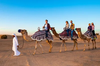 Erlebe dubais rote dünen hautnah, probiere sandboarding und genieße ein beduinen-dinner im camp. inklusive hoteltransfer, live-shows und lokalem guide.