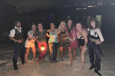 Explore os manguezais de st. thomas e o castelo de bluebeard numa caça ao tesouro assustadora, com guia local, caiaque, bebidas e petiscos inclusos. reserve já.