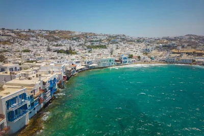 Descubra os beach clubs, tavernas locais e a vida noturna de mykonos em grupo pequeno. inclui hotel, transfers e guia local. garanta sua vaga agora.