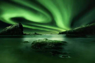 Chase the northern lights on a cozy catamaran from tromsø with a local guide. includes warm indoor cabin, snacks for purchase, and aurora guarantee. book now.