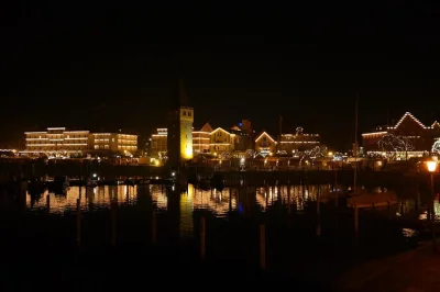 Descubre el mercado navideño del puerto de lindau con guía privado, delicias festivas y vistas únicas de la isla. ruta adaptable para tu grupo.