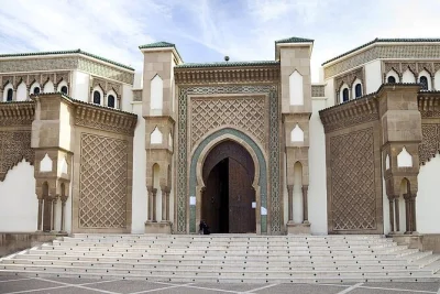 Découvrez agadir avec un guide local : ruines de la kasbah, mosquée mohammed v, coopérative d’huile d’argan et souk el had. prise en charge à l’hôtel incluse. réservez vite.