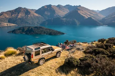 Descubre el lago wanaka en barco y 4x4, explora el monte burke con guía local y disfruta de un picnic gourmet. tour en grupo pequeño con traslado incluido.