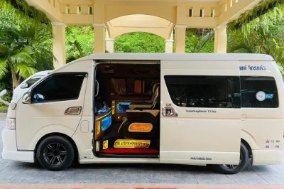 Krabi flughafen, privater transfer mit lokalem fahrer, klimatisiertes fahrzeug, stressfreie ankunft. jetzt buchen für einen entspannten start in den urlaub.