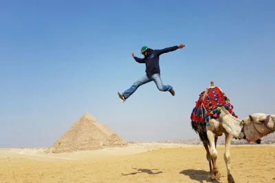 Entdecken sie die pyramiden von gizeh, das Ägyptische museum, die al-azhar-moschee & segeln sie auf einer felucca den nil entlang. private kairo-tagestour mit guide, mittagessen & eintrittsoptionen.