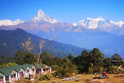 Da pokhara attraverso boschi e villaggi fino a australian camp e dhampus. include trasferimento dall’hotel, pasti e guida locale. prenota il tuo trekking ora.