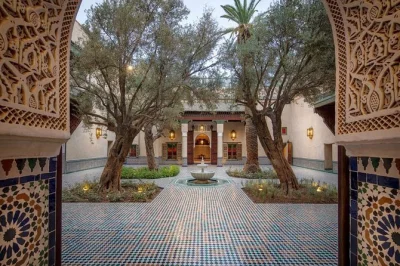 Cook classic moroccan dishes in marrakech with a traditional dada, visit a neighborhood oven and herbalist, and enjoy your meal on a riad terrace. book now.